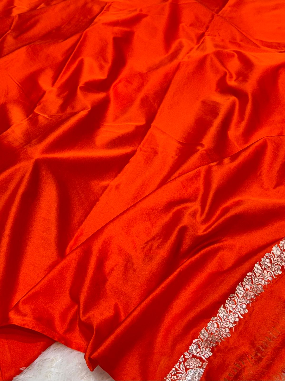 Banarasi Soft Meenakari Mashru Silk Partywear Saree