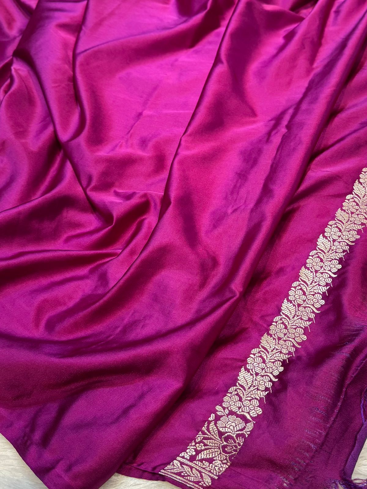 Wine Purple Banarasi Soft Meenakari Mashru Silk Partywear Saree