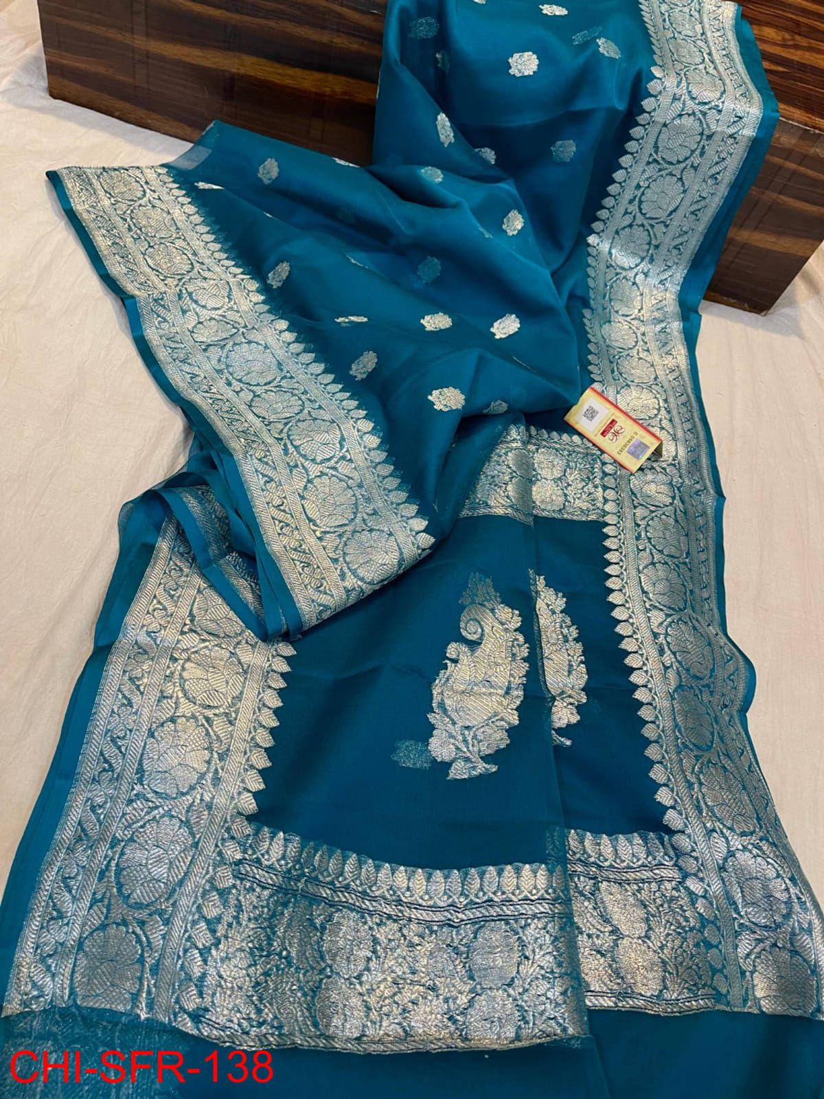 Pure Khaddi Georgette Silver Zari Border Buta Anchal Buti Design Saree