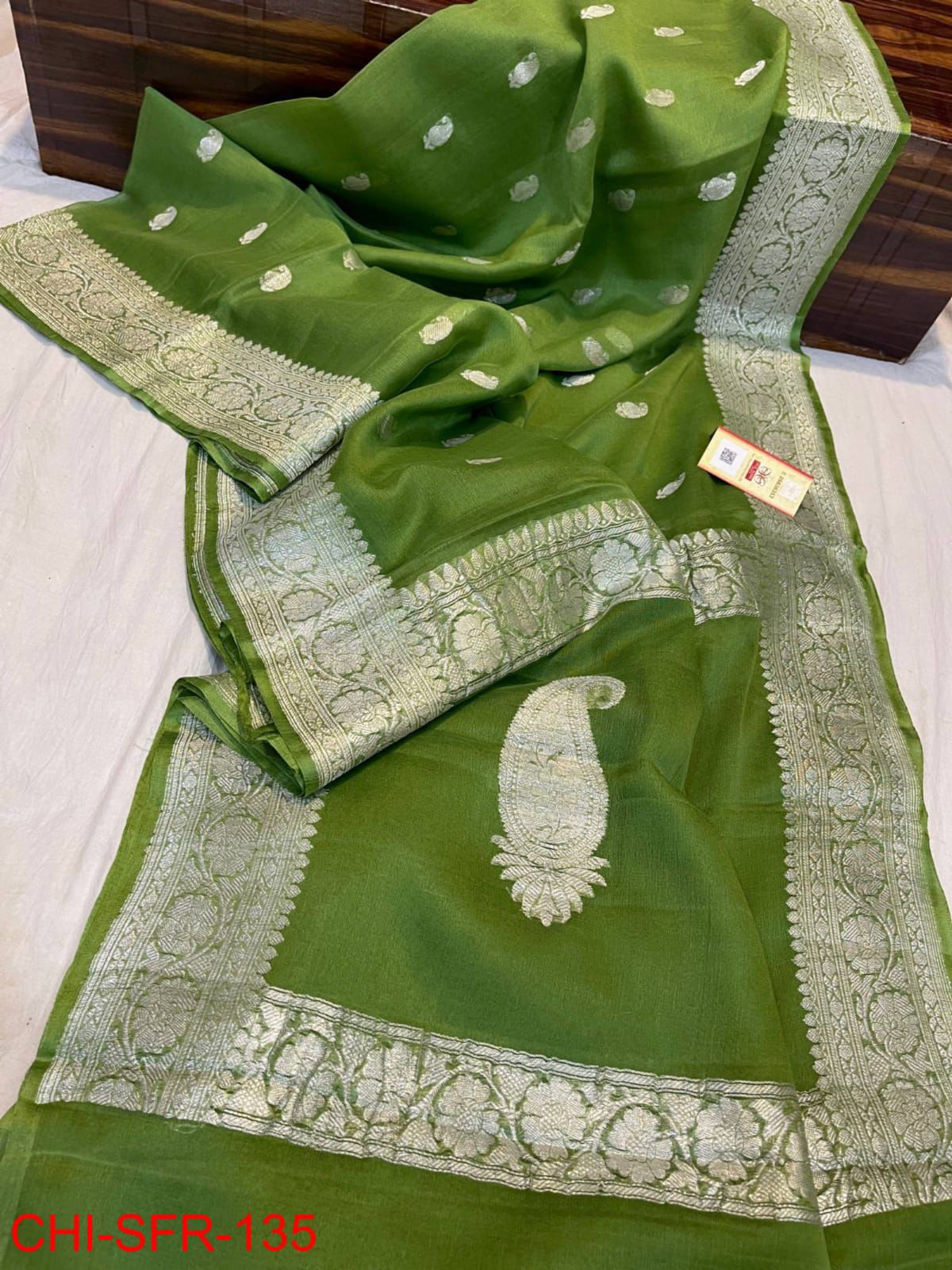 Pure Khaddi Georgette Silver Zari Border Buta Anchal Buti Design Saree