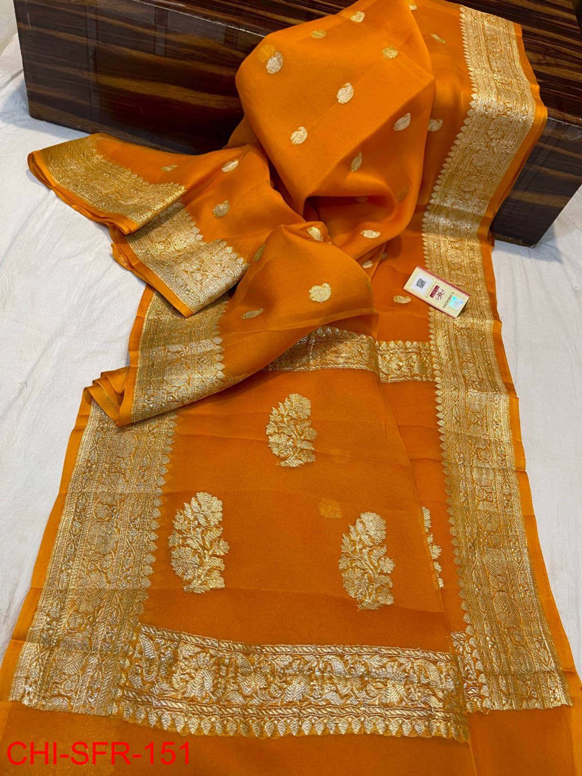 Pure Khaddi Georgette Silver Zari Border Buta Anchal Buti Design Saree