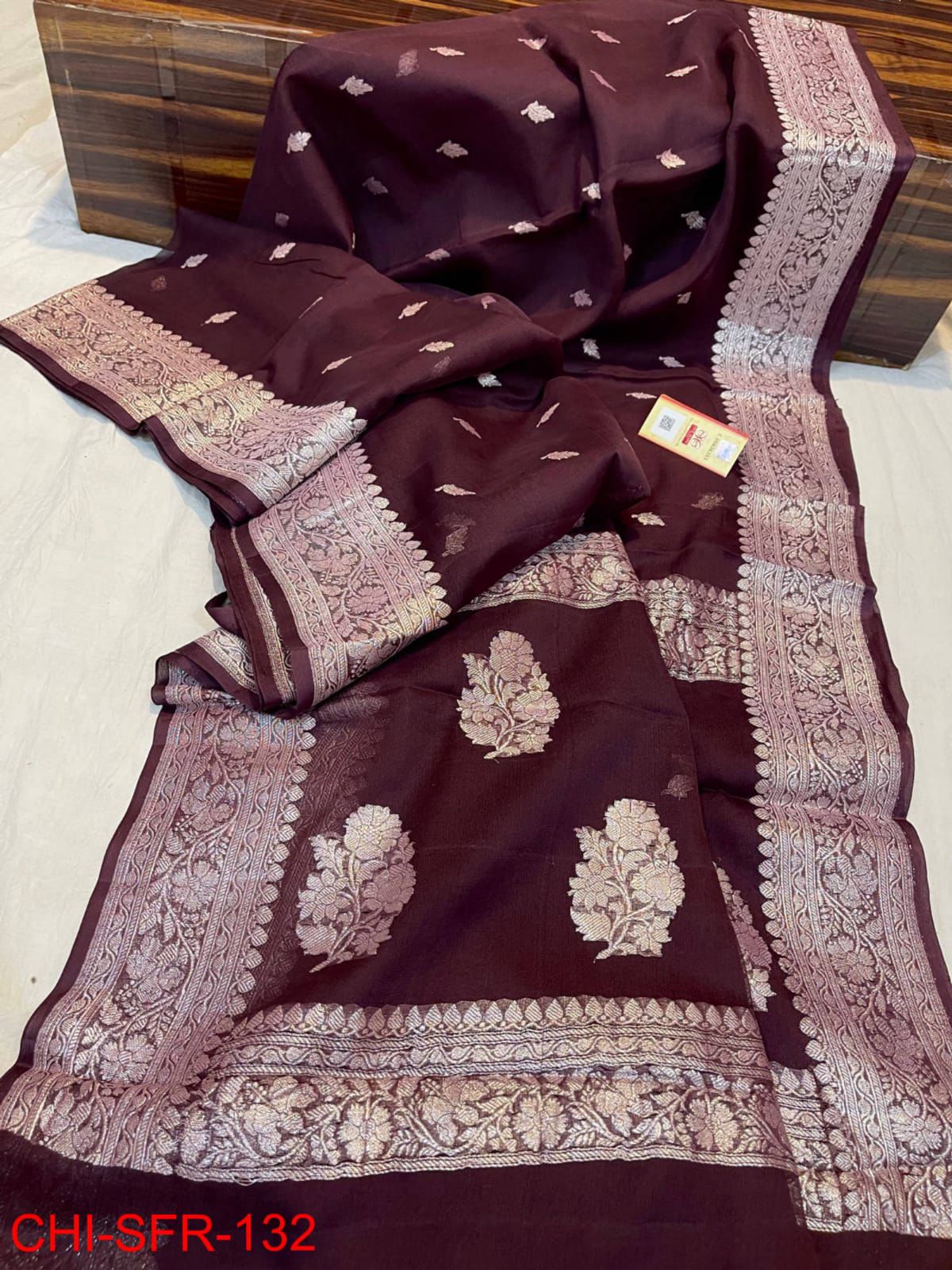 Pure Khaddi Georgette Silver Zari Border Buta Anchal Buti Design Saree