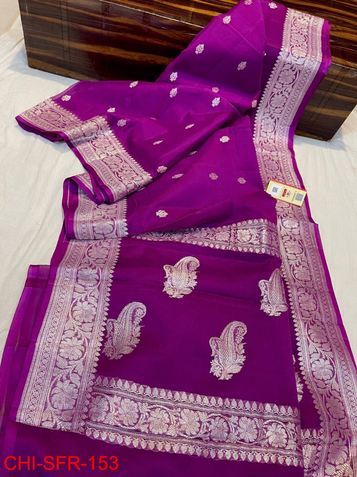 Pure Khaddi Georgette Silver Zari Border Buta Anchal Buti Design Saree