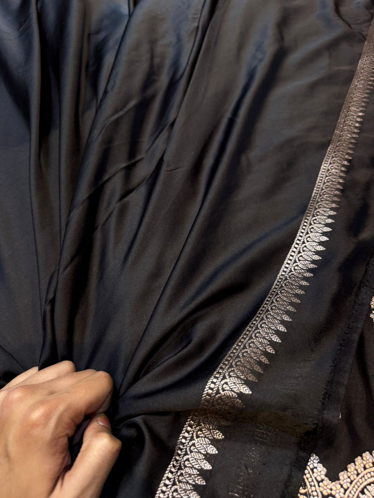 Banarasi Soft Meenakari Mashru Silk Partywear Saree