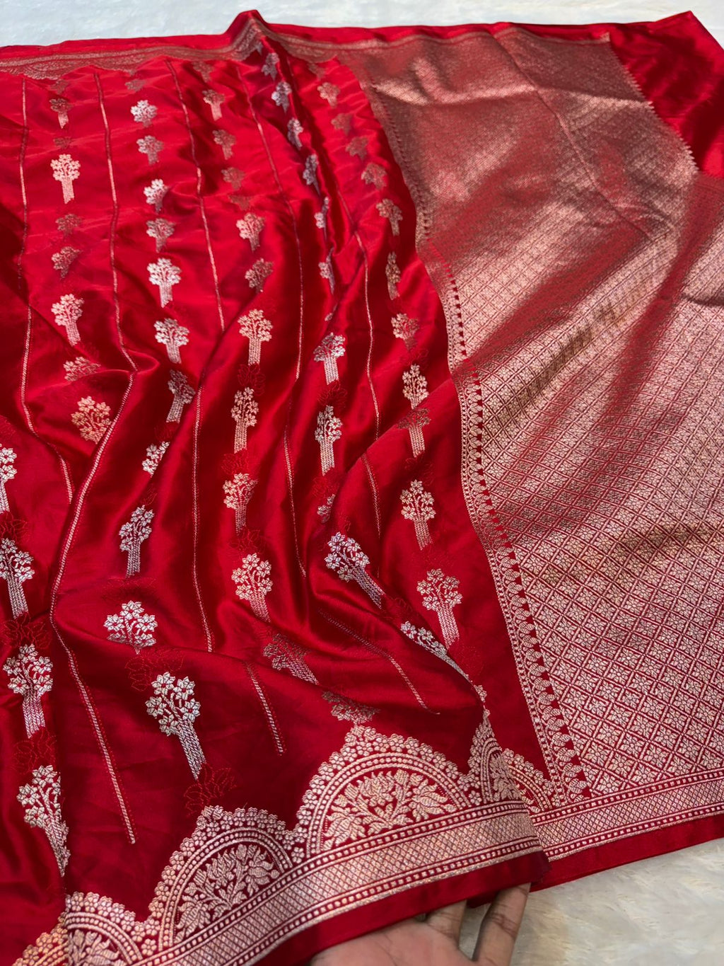 Banarasi Soft Meenakari Mashru Silk Partywear Saree