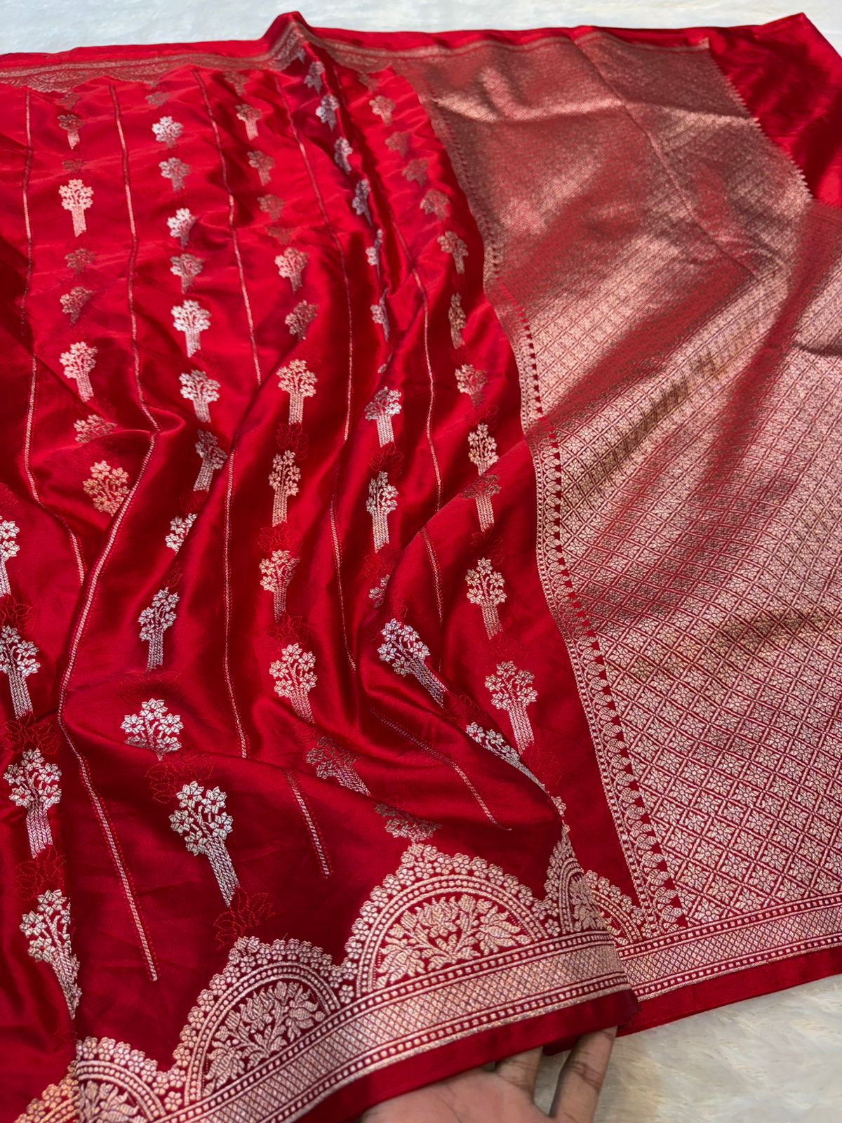 Banarasi Soft Meenakari Mashru Silk Partywear Saree