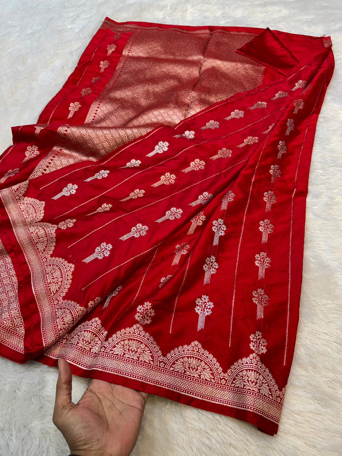 Banarasi Soft Meenakari Mashru Silk Partywear Saree