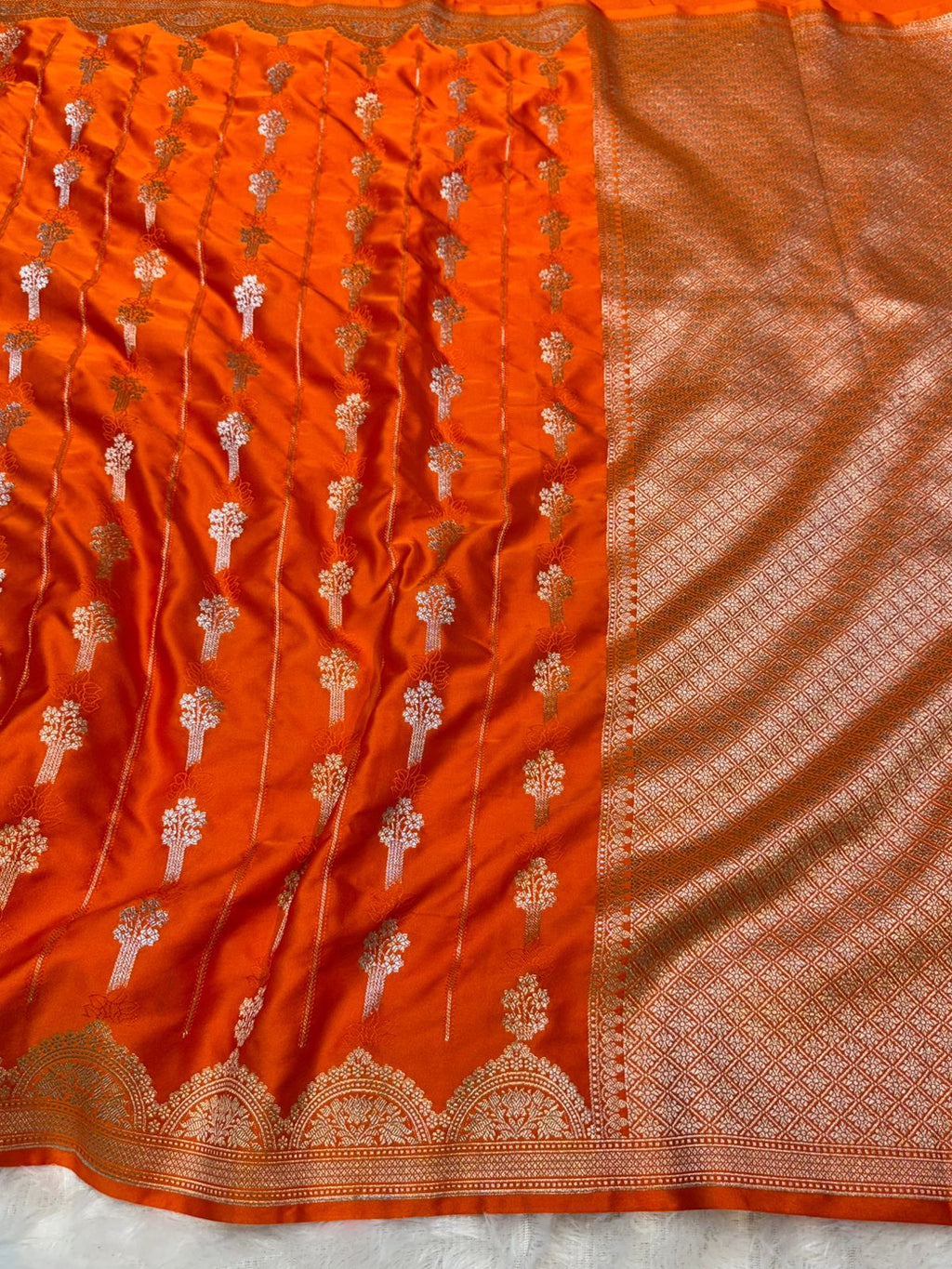Banarasi Soft Meenakari Mashru Silk Partywear Saree