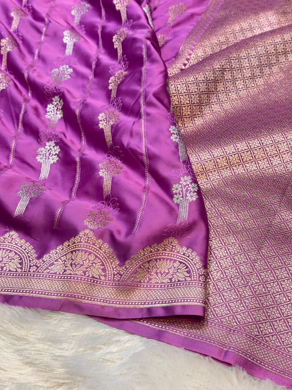 Banarasi Soft Meenakari Mashru Silk Partywear Saree