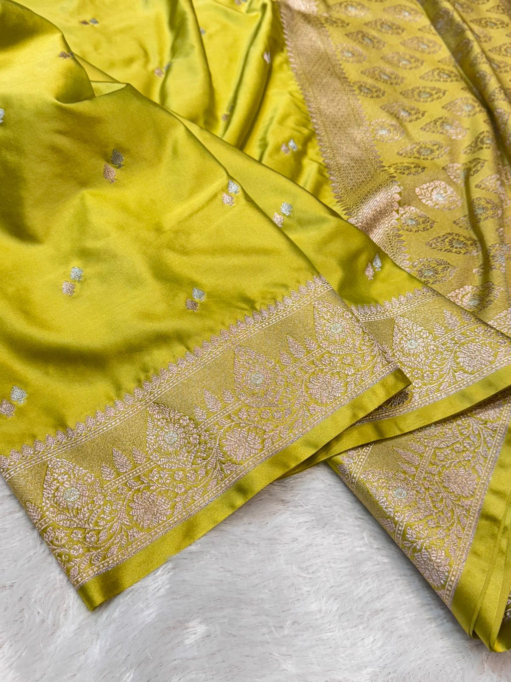 Banarasi Soft Meenakari Mashru Silk Partywear Saree