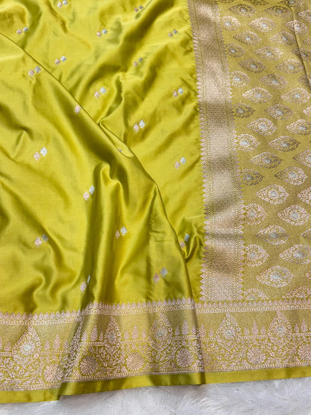 Banarasi Soft Meenakari Mashru Silk Partywear Saree